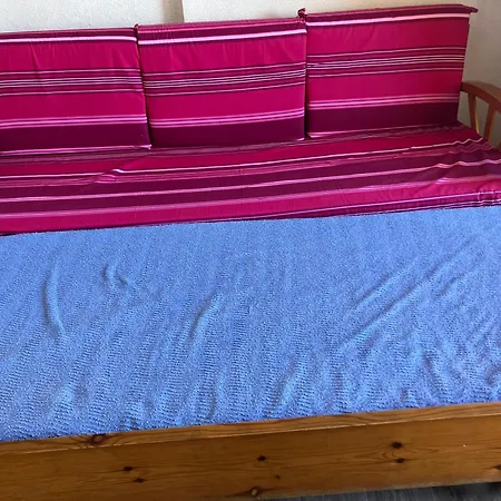 F2 - Front De - Les Pieds Dans L'eau - Situe A Saint-cyprien Sud - 30m Et - Et Non 500m- Avec Belle Vue Sur Depuis La Terrasse - Piscine - Parking Privatif - 4 Personnes Apartament